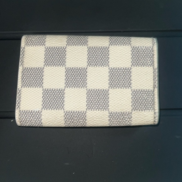 Authentic Louis Vuitton Damier Azur 6-Key Ring Holder CT0112 - Picture 4 of 12